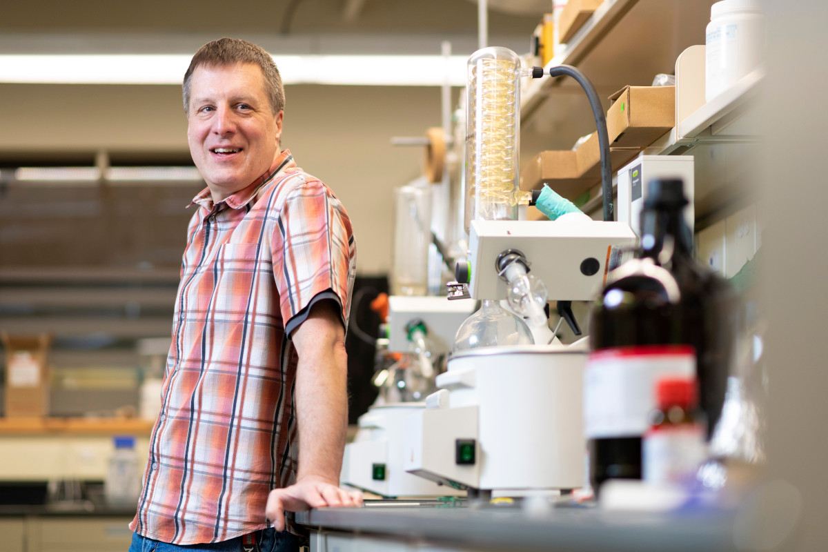 The properties of an incredibly light and ultra-strong material called carbyne have only been theoretically predicted—until now. Synthesis of the material may actually be possible, according to new research from University of Alberta chemists. 