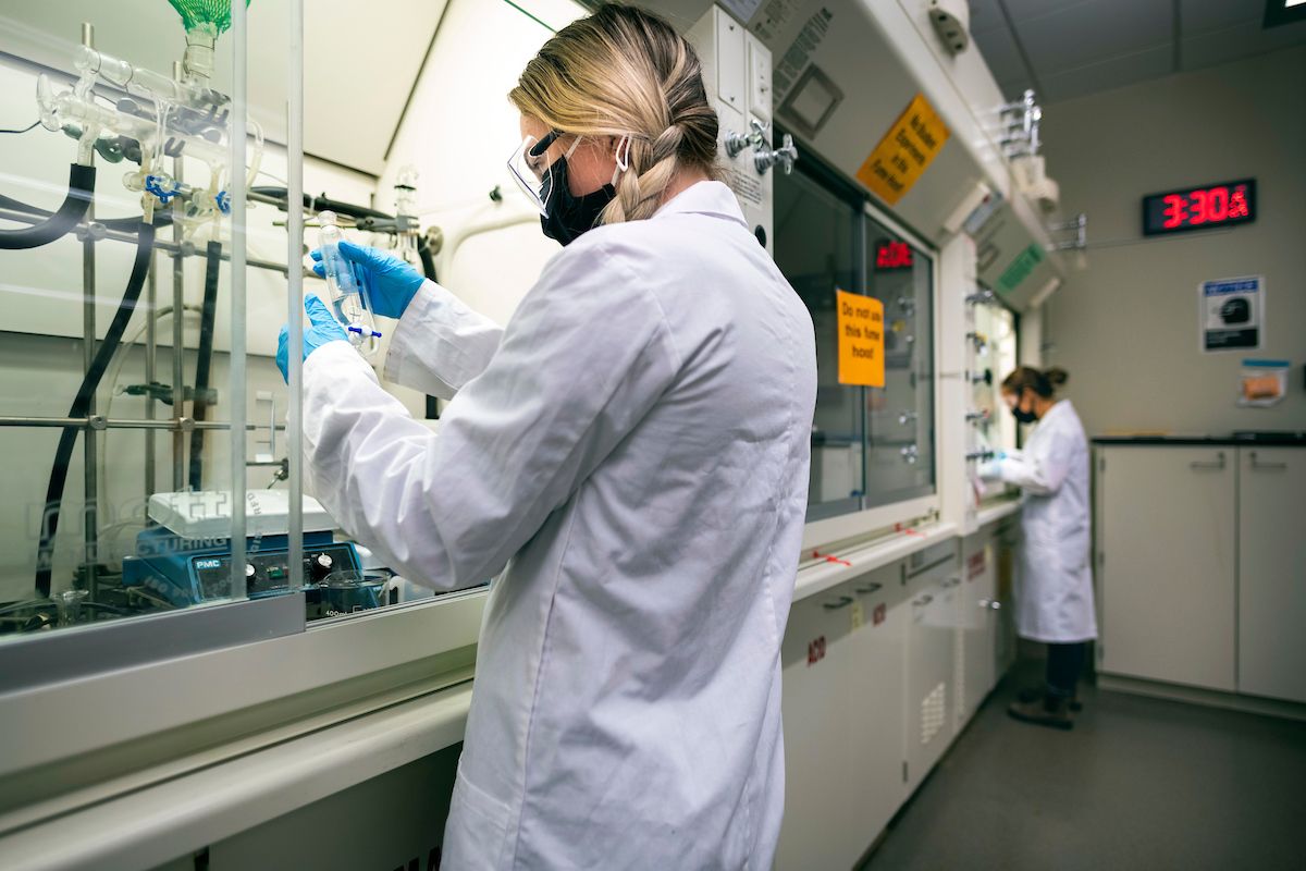 Students attend in-person chemistry labs during the COVID-19 pandemic, while observing additional lab safety rules, to practice hands-on skills.